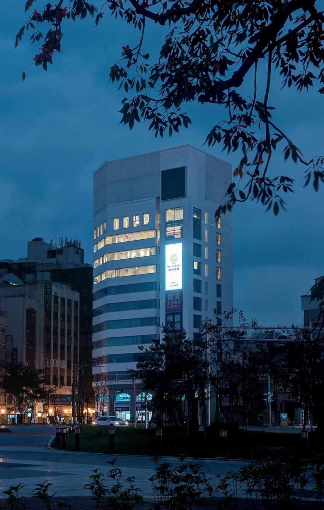 Norden Ruder Hostel Taichung Exterior foto